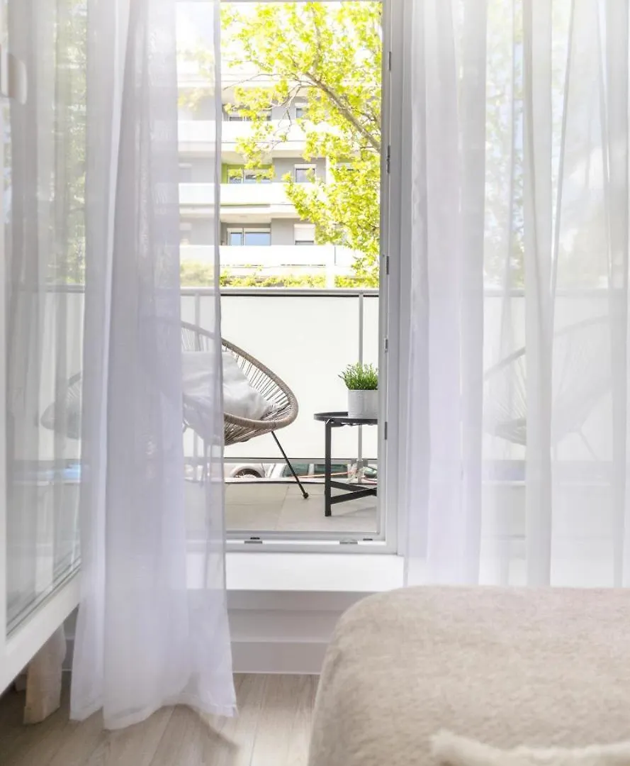 Buda Side Luxury Apartments 1-2 Budapest