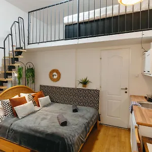 Bercsenyi - Close To The Gellert Thermal Bath Apartment